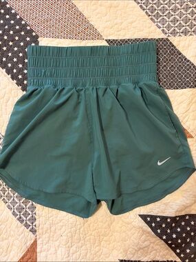 Nike Women's One Dri Fit Ultra High Rise Green Gym Shorts